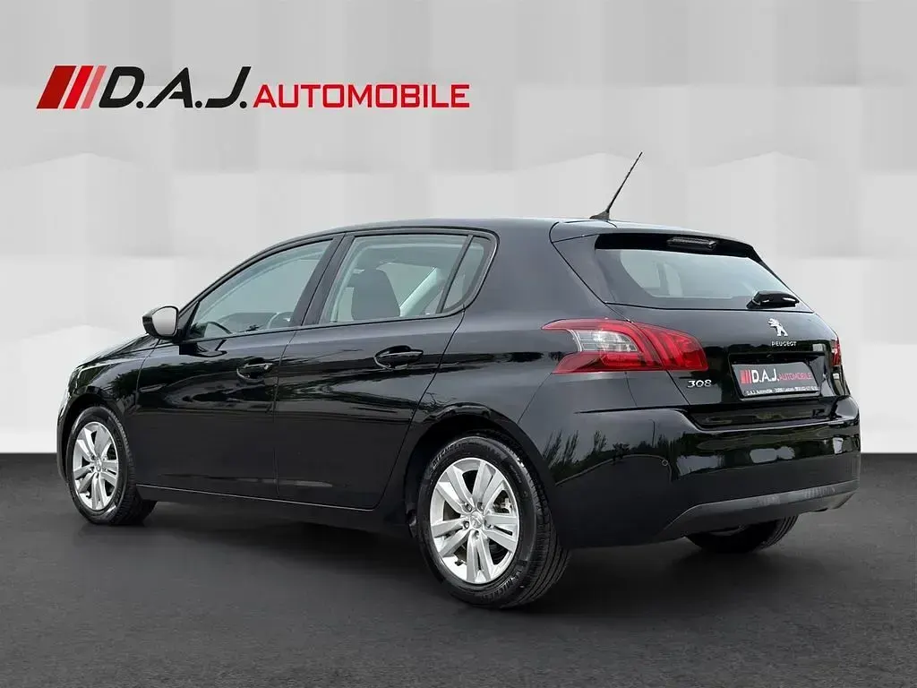 Gebraucht Peugeot 308 Active 131 PS (96 kW) 2019 Schwarz Limousine