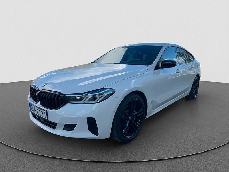 Weiß Gebraucht 2022 BMW 620 Gran Turismo Sport Line Limousine | 37.900 € - Bild 1/4
