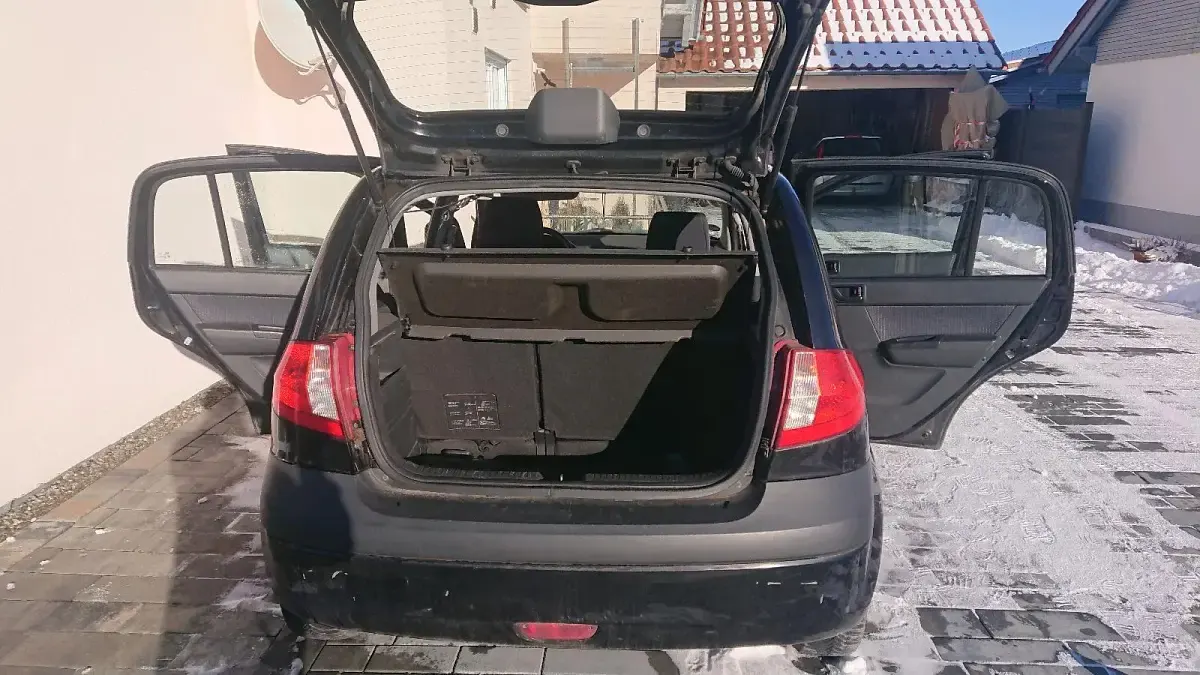 Second-hand Hyundai Getz 67 CP (49 kW) 2008 Negru Hatchback