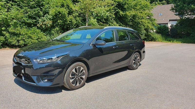 Schwarz Gebraucht 2022 Kia Ceed Kombi | 21.550 € (Fairer Preis) - Bild 1/4