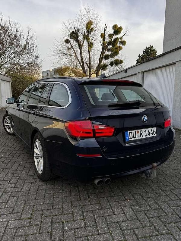Gebraucht BMW 520 Lifestyle 163 PS (119 kW) 2011 Blau Kombi