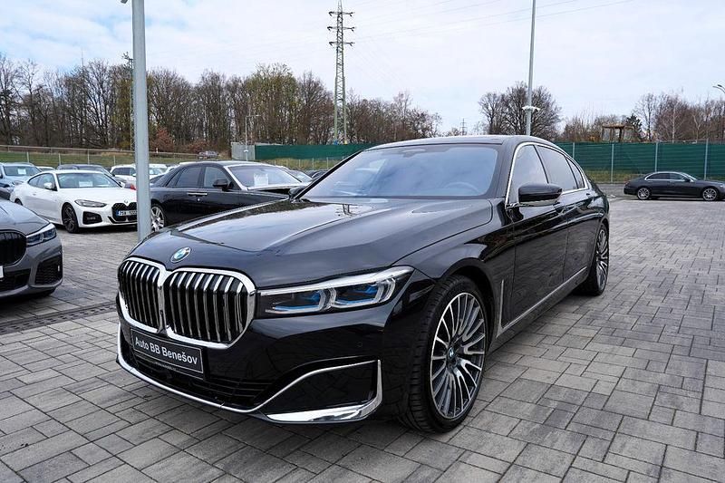 Gebraucht BMW M760 Performance 585 PS (430 kW) 2020 Schwarz Limousine