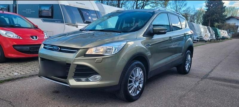 Usata Ford Kuga 182 CV (133 kW) 2014 Verde SUV