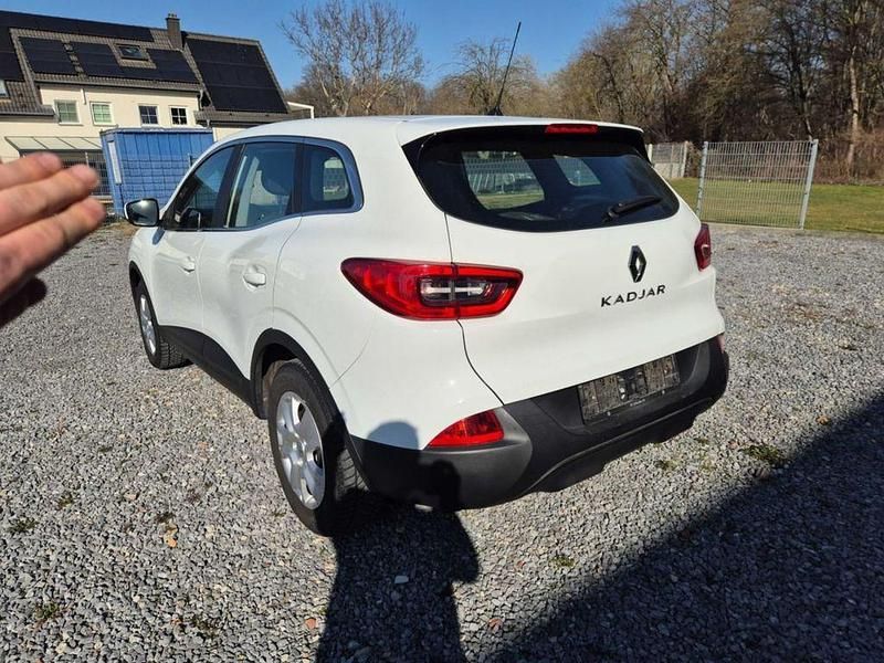 Gebraucht Renault Kadjar Life 131 PS (96 kW) 2017 Weiß SUV