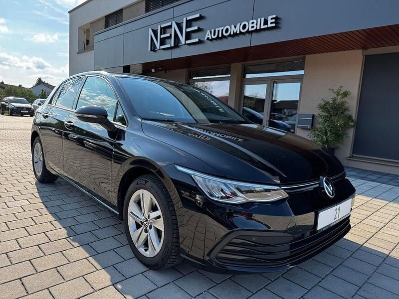 Schwarz Gebraucht 2020 VW Golf VIII Life Limousine | 17.990 € (Guter Preis) - Bild 1/4