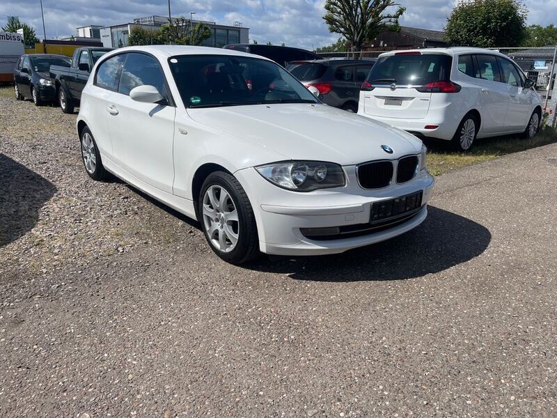 Weiß Gebraucht 2009 BMW 116 Advantage Kleinwagen | 1.300 € (Guter Preis) - Bild 1/4