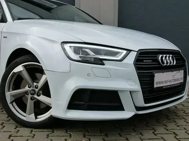 Gebraucht Audi A3 S-Line 190 PS (139 kW) 2019 Andere Limousine
