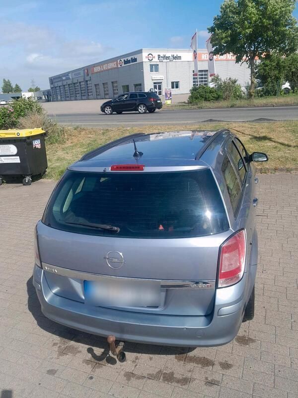 Silber Gebraucht 2008 Opel Astra Kombi | 1.400 € - Bild 1/4
