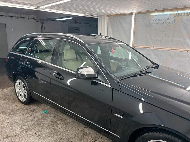 Schwarz Gebraucht 2008 Mercedes C280 Avantgarde Kombi | 6.600 € (Guter Preis) - Bild 1/4
