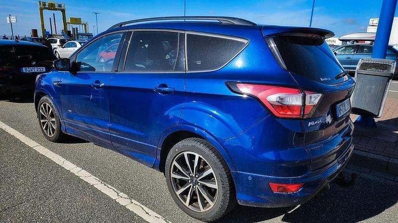 Gebraucht Ford Kuga ST-Line 182 PS (133 kW) 2018 Blau SUV