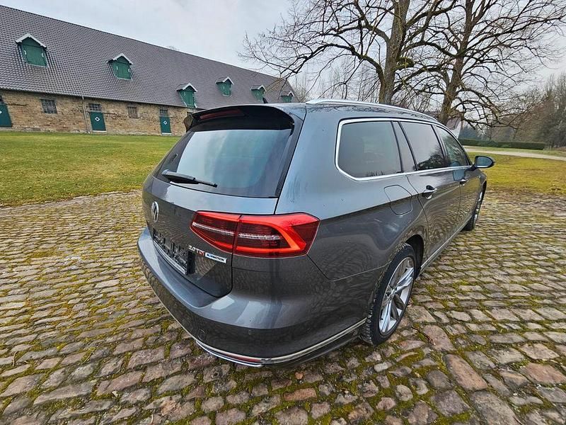 Gebraucht VW Passat Comfortline 190 PS (139 kW) 2016 Grau Limousine