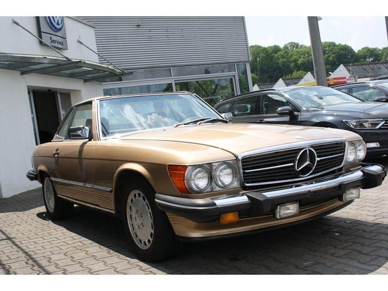 Gebraucht Mercedes 560 231 PS (169 kW) 1987 Champagner (metallic) Cabrio