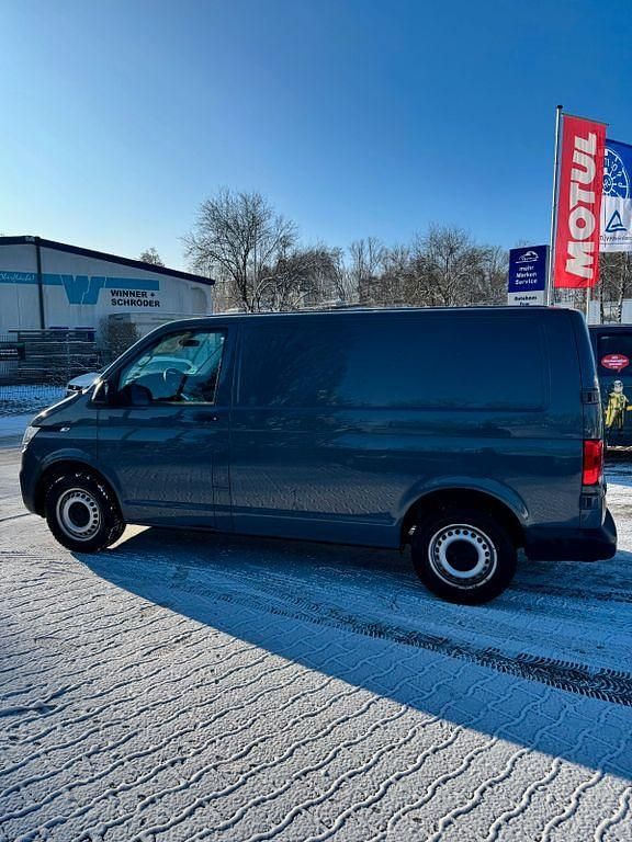 Gebraucht VW Transporter 150 PS (110 kW) 2021 Grau Van