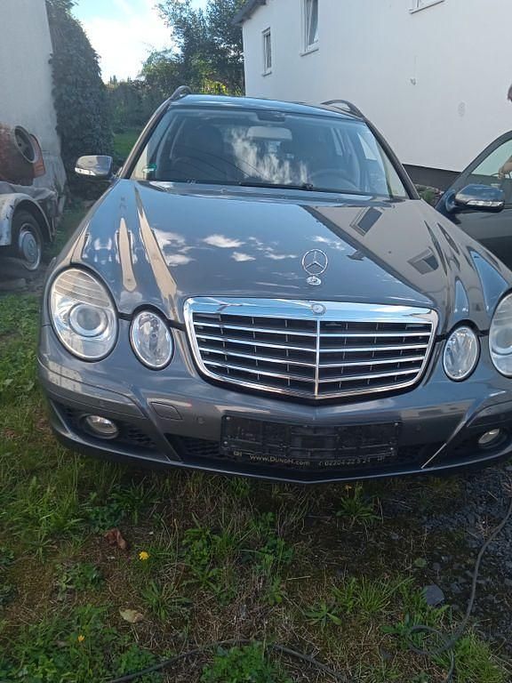 Blau Gebraucht 2007 Mercedes 200 Limousine | 6.500 € (Etwas zu teuer) - Bild 1/1