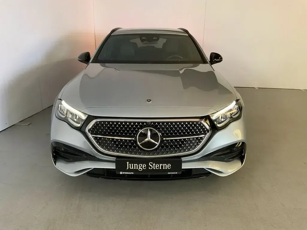 Gebraucht Mercedes E220 AMG 197 PS (144 kW) 2024 Metalliclack hightechsilber Kombi