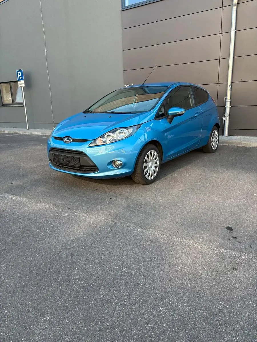 Gebraucht Ford Fiesta Trend 60 PS (44 kW) 2011 Blau Kleinwagen