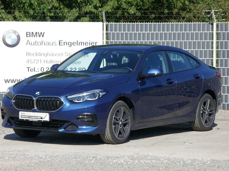Blau Gebraucht 2024 BMW 218 Sport Line Coupé | 23.990 € (Superpreis) - Bild 1/3