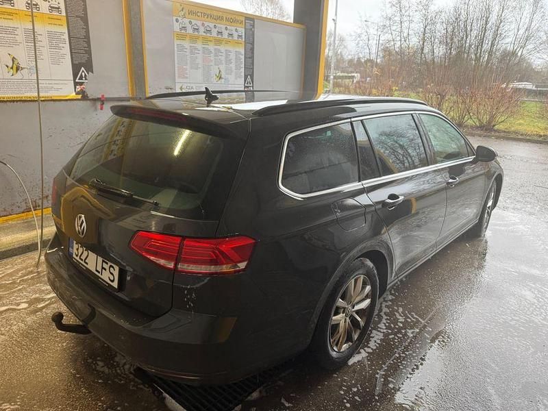 Gebraucht VW Passat Highline 150 PS (110 kW) 2018 Grau Kombi