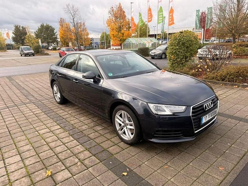 Gebraucht Audi A4 Ambiente 150 PS (110 kW) 2017 Blau Limousine