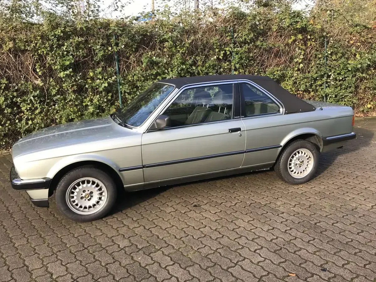 Gebraucht BMW 320 125 PS (91 kW) 1983 Cabrio