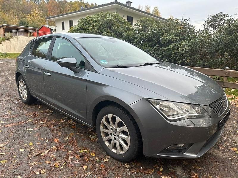 Gebraucht Seat Leon Style 105 PS (77 kW) 2015 Grau Limousine