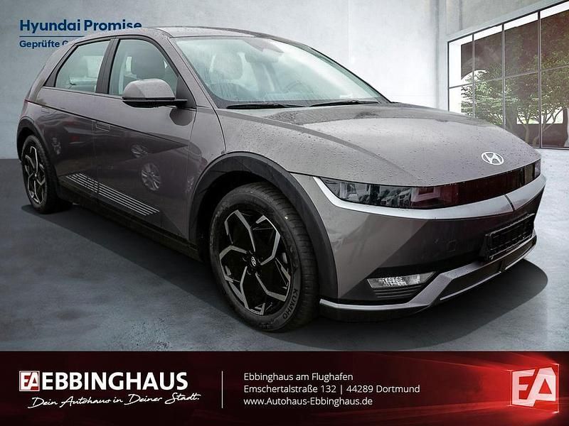 Grau Gebraucht 2022 Hyundai Ioniq 6 Basis Limousine | 25.450 € - Bild 1/4