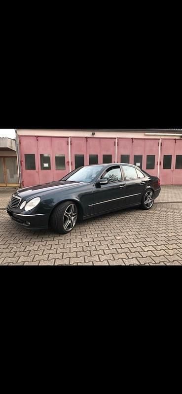 Gebraucht Mercedes E320 224 PS (164 kW) 2005 Schwarz Limousine