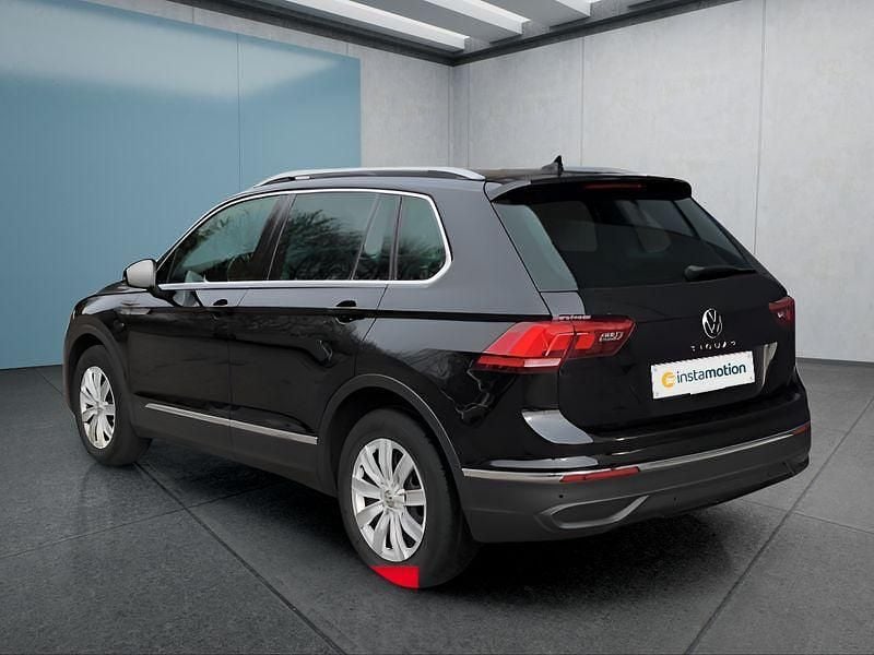 Gebraucht VW Tiguan 150 PS (110 kW) 2021 Schwarz SUV