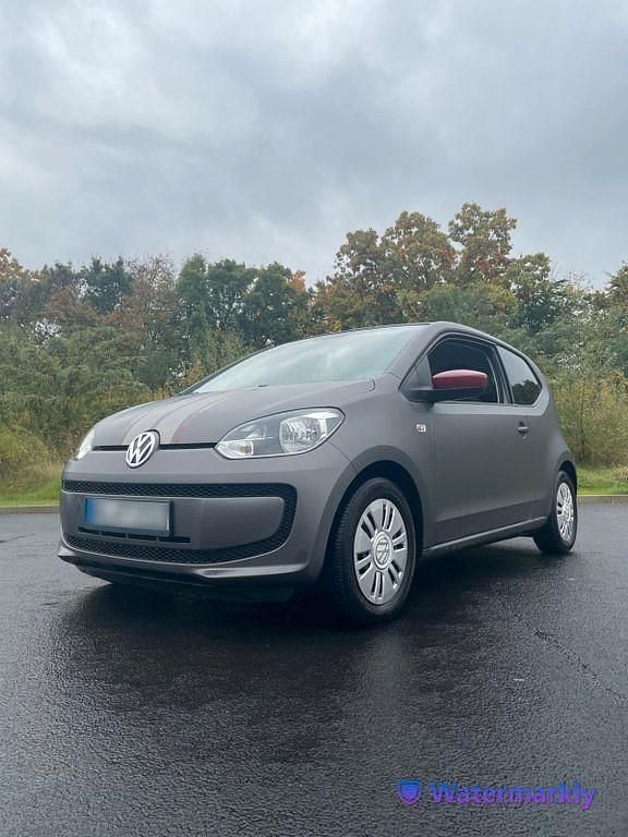 Silber Gebraucht 2016 VW up! CLUB Kleinwagen | 6.000 € (Guter Preis) - Bild 1/4