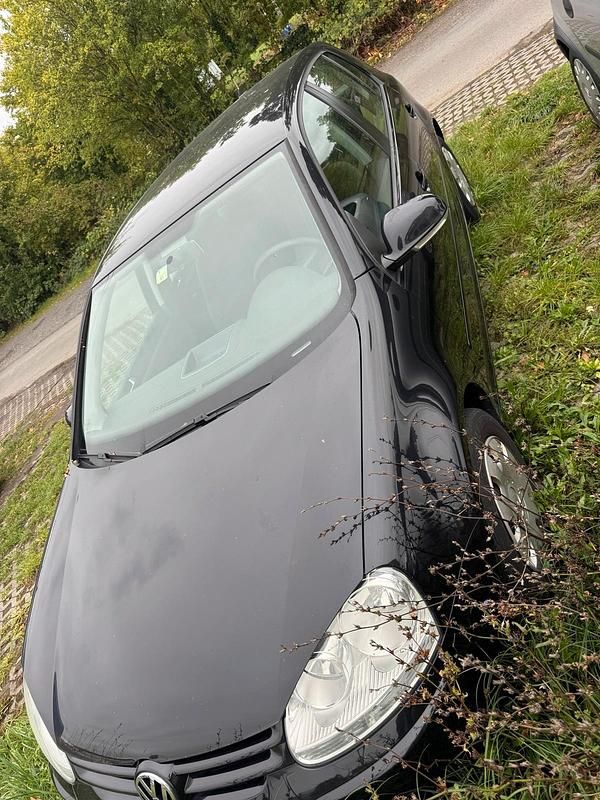Schwarz Gebraucht 2008 VW Golf V Limousine | 2.450 € (Guter Preis) - Bild 1/4
