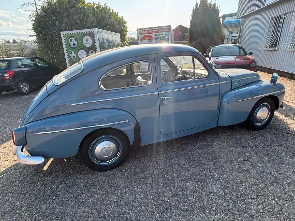 Używany Volvo PV544 68 KM (50 kW) 1962 Niebieski Sedan/Limuzyna