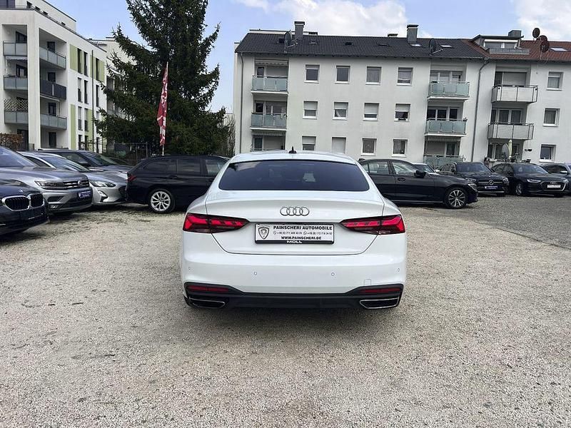 Gebraucht Audi A5 Sportback Ambiente 204 PS (150 kW) 2022 Weiß Kleinwagen