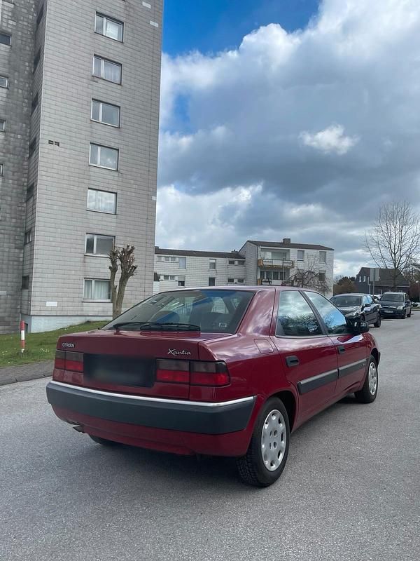 Gebraucht Citroën Xantia 110 PS (80 kW) 1996 Rot Limousine