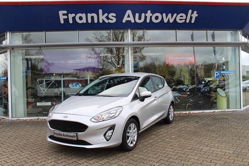 Gebraucht Ford Fiesta Cool & Connect 101 PS (74 kW) 2019 Silber Limousine