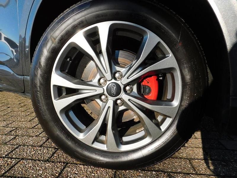 Gebraucht Ford Kuga ST-Line X 224 PS (164 kW) 2023 Grau SUV