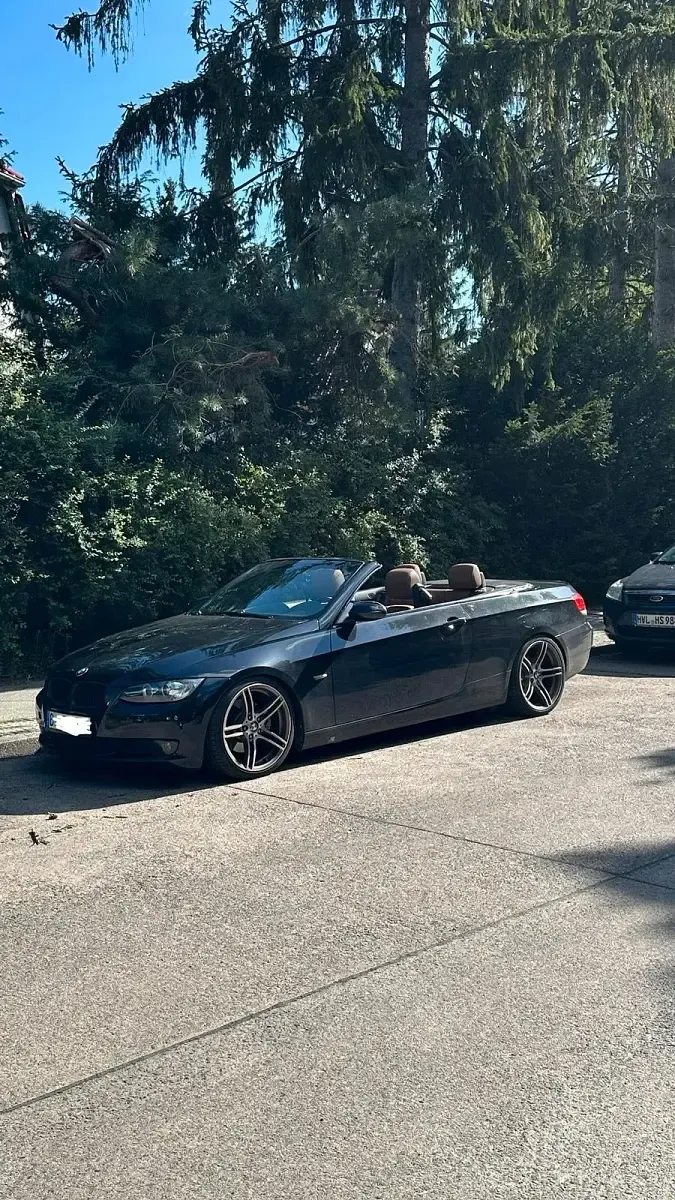 Gebraucht BMW 325 Cabriolet Basis 218 PS (160 kW) 2007 Schwarz Cabrio