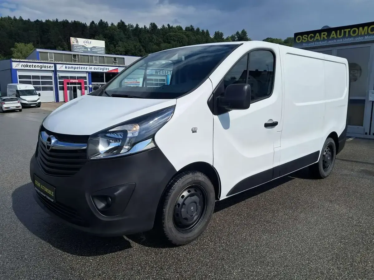 Gebraucht Opel Vivaro 116 PS (85 kW) 2015 Casabl/arctic/eisweiss/kaolin Van / Kleinbus