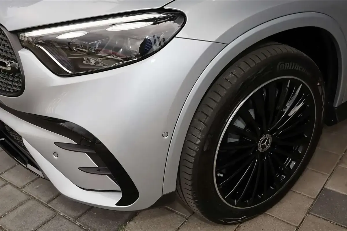 Gebraucht Mercedes GLC450 AMG 367 PS (269 kW) 2025 Metalliclack hightechsilber SUV