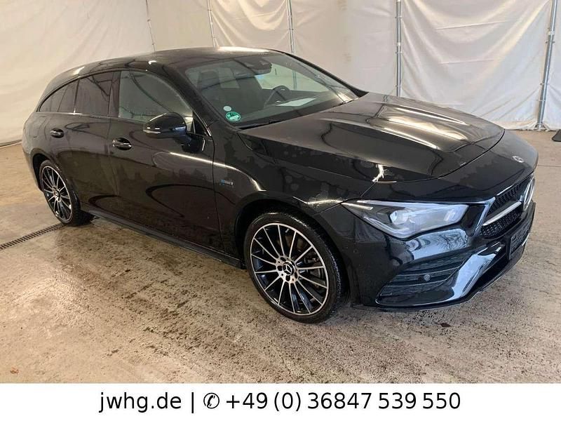 Gebraucht Mercedes CLA250e AMG line 218 PS (160 kW) 2021 Kosmosschwarz Coupé