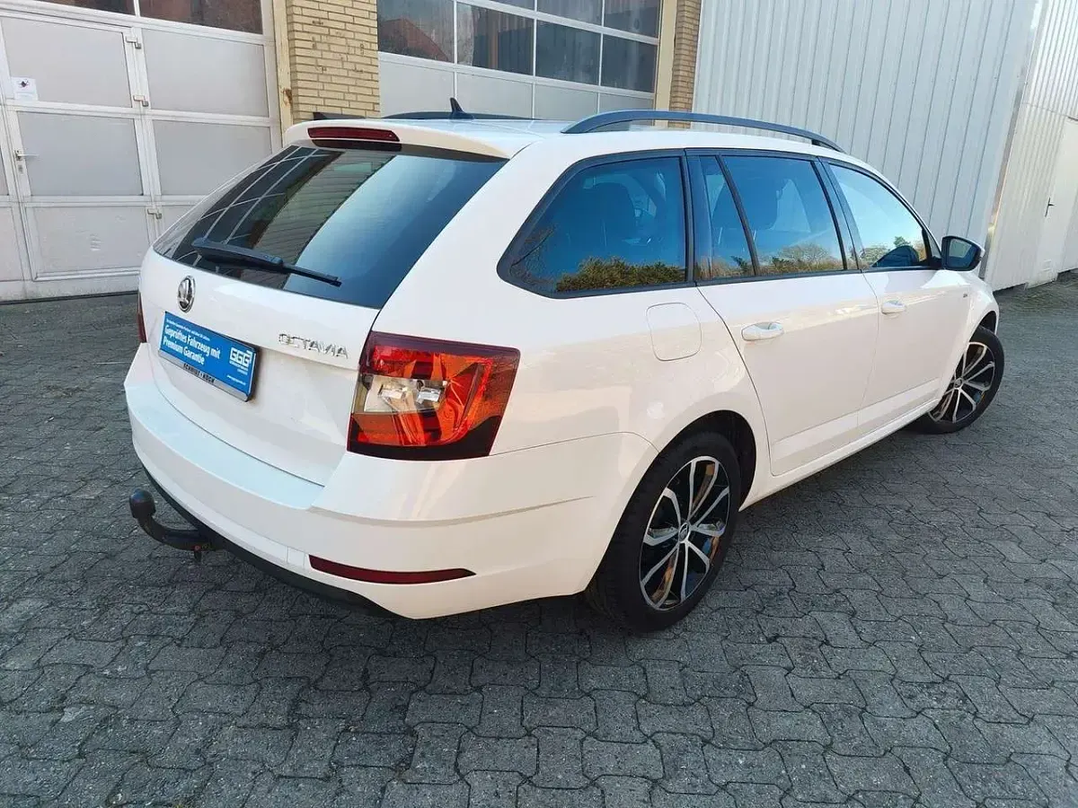 Gebraucht Skoda Octavia Soleil 150 PS (110 kW) 2019 Weiß Kombi
