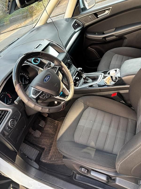 Gebraucht Ford Galaxy 162 PS (119 kW) 2018 Weiß Van / Kleinbus