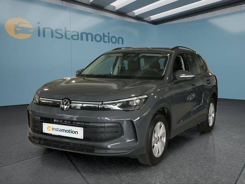 Grau Gebraucht 2025 VW Tiguan SUV | 38.449 € (Fairer Preis) - Bild 1/4