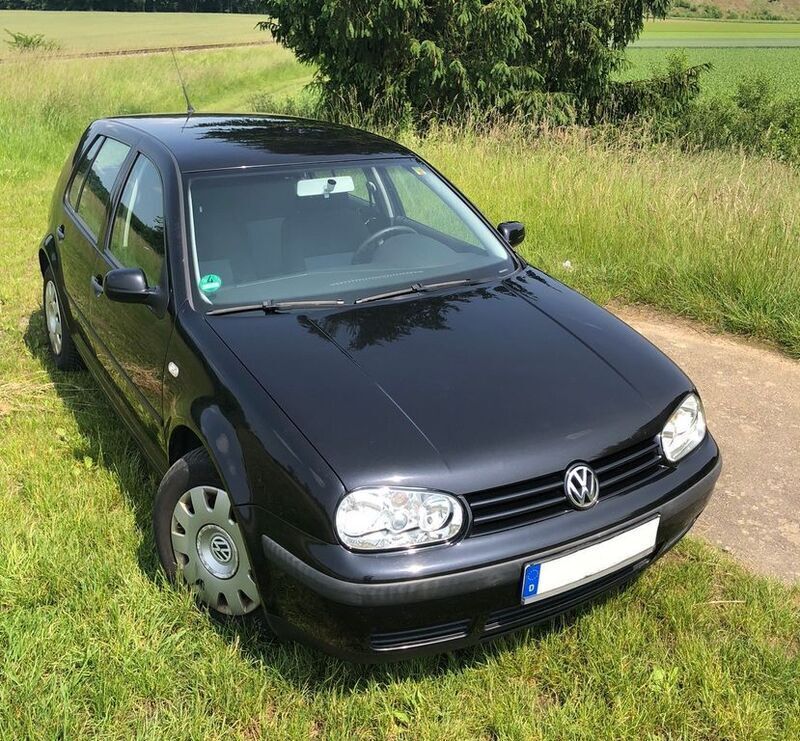 Schwarz Gebraucht 2003 VW Golf IV Edition Limousine | 1.550 € (Superpreis) - Bild 1/4