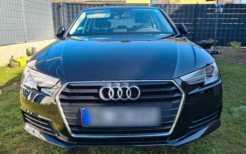 Schwarz Gebraucht 2016 Audi A4 Kombi | 10.500 € (Guter Preis) - Bild 1/4