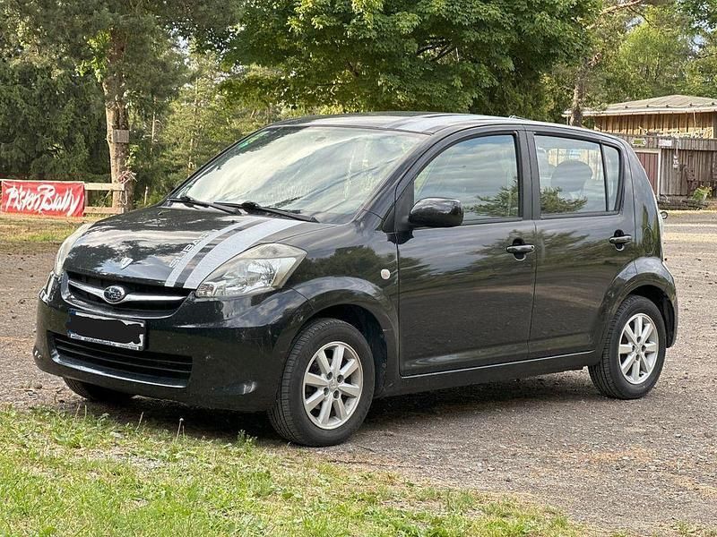 Schwarz Gebraucht 2010 Subaru Justy Active Kleinwagen | 2.150 € (Fairer Preis) - Bild 1/4