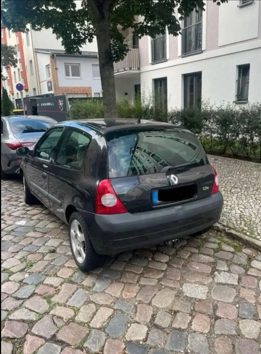 Gebraucht Renault Clio II 107 PS (78 kW) 2002 Schwarz Kleinwagen