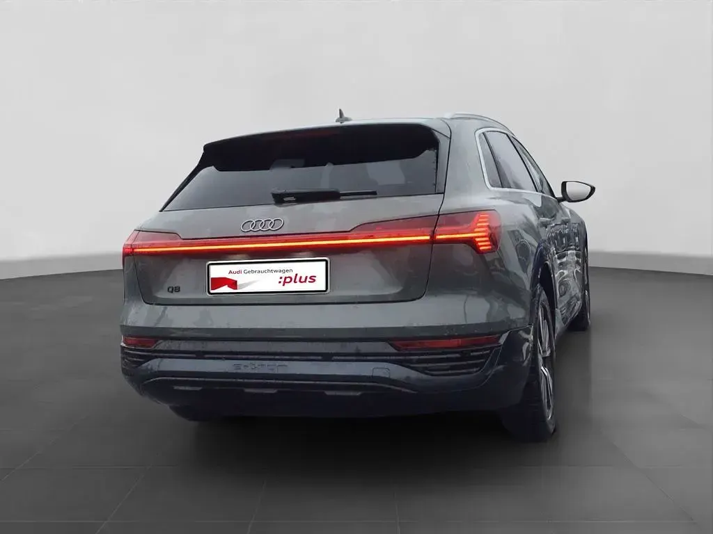 Brugt Audi Q8 e-tron Advanced 250 kW (340 HK) 2023 Grå SUV