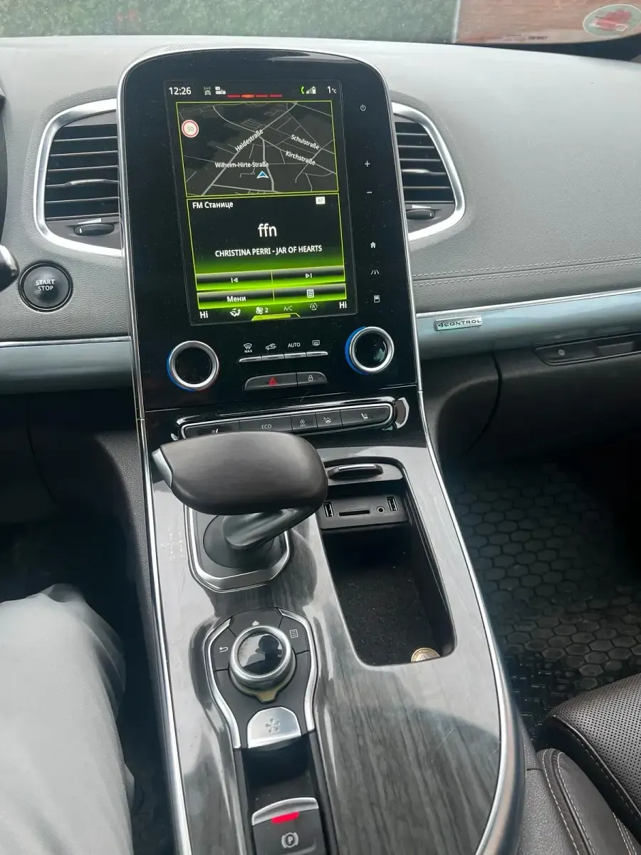 Usado Renault Espace 160 HP (117 kW) 2015 Preto Monovolume