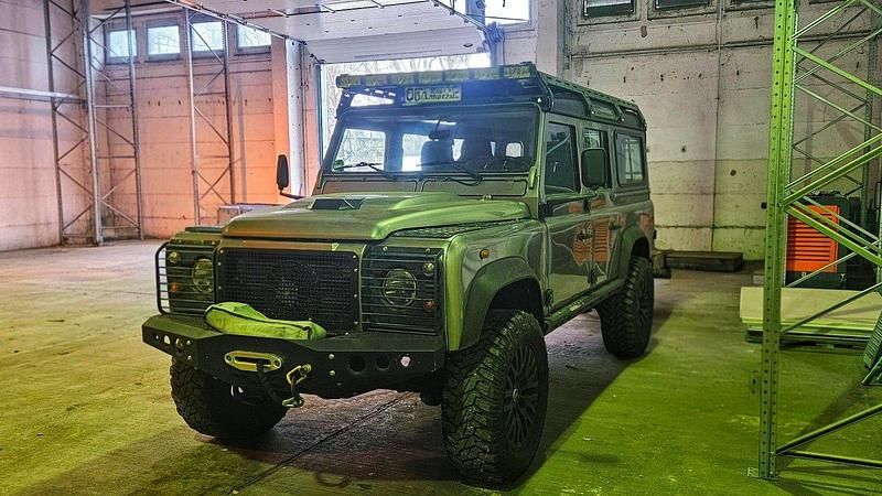 Gebraucht Land Rover Defender 500 PS (367 kW) 2006 Silber SUV