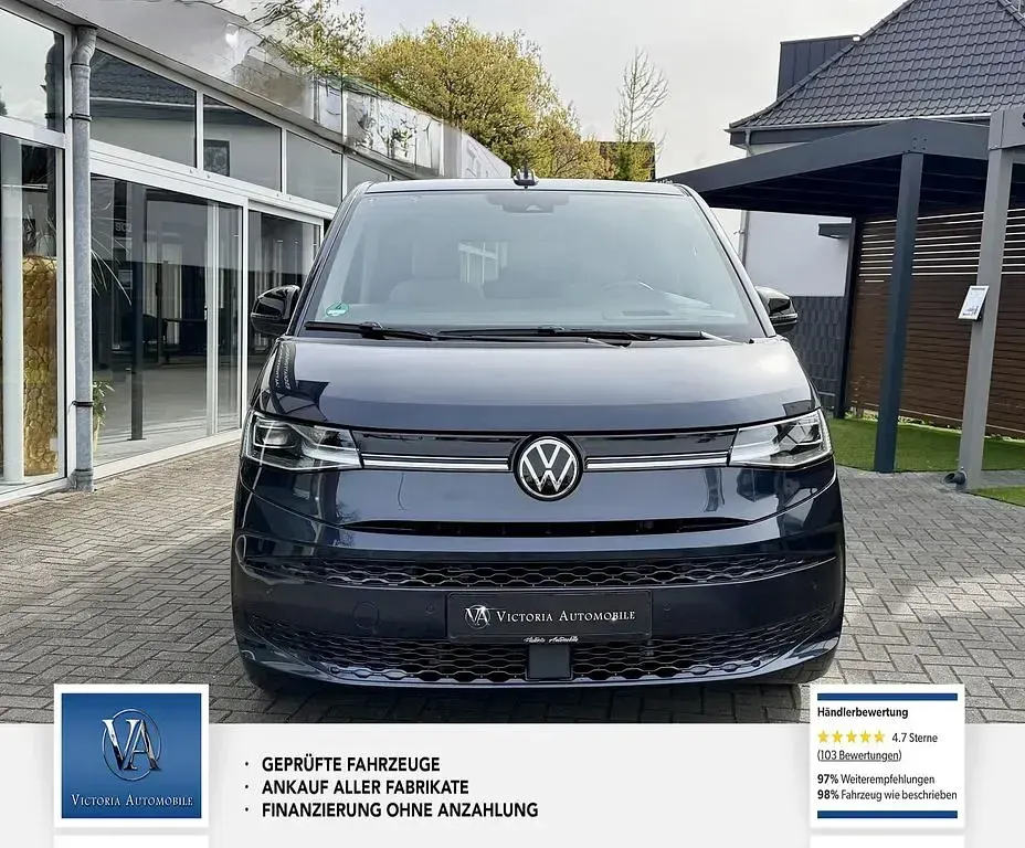 Gebraucht VW Multivan 150 PS (110 kW) 2024 Starlight blue Van / Kleinbus